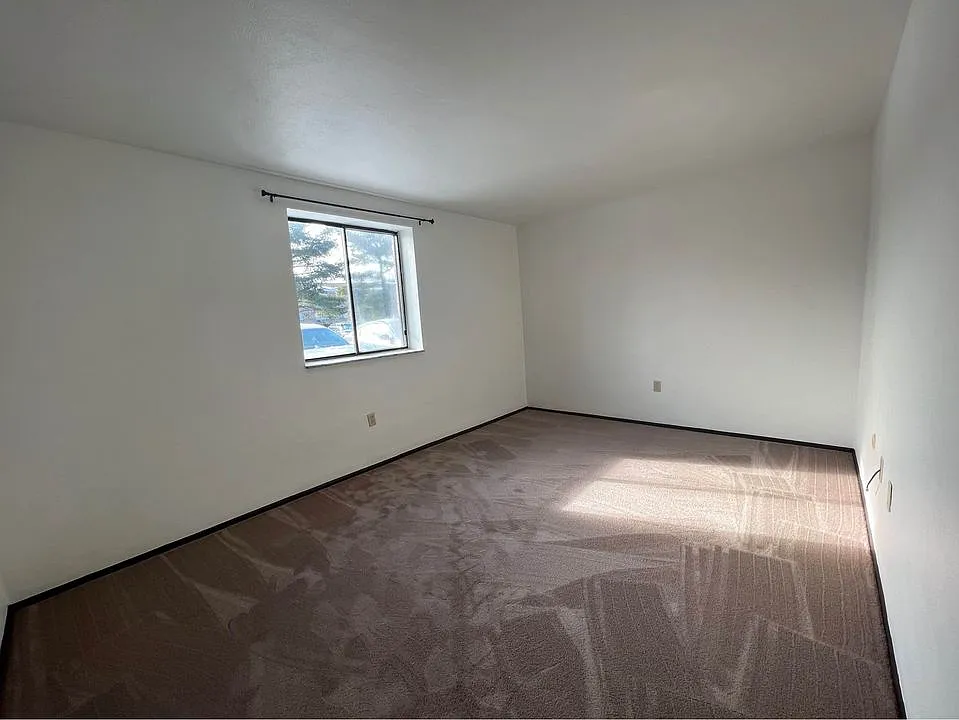 Wellington One Apartments — Photo 4