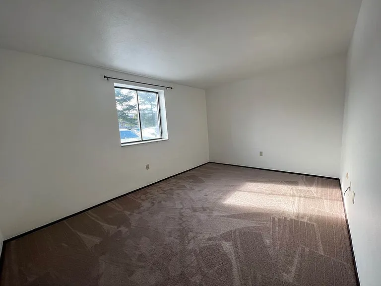 Wellington One Apartments — Photo 4
