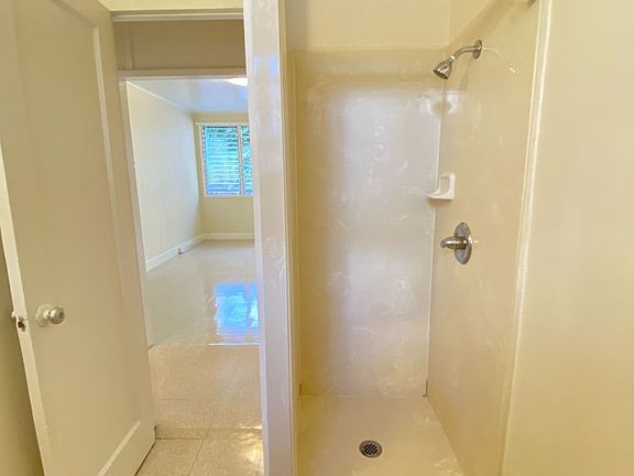 4th image of 1849 Kaioo Dr APT 7