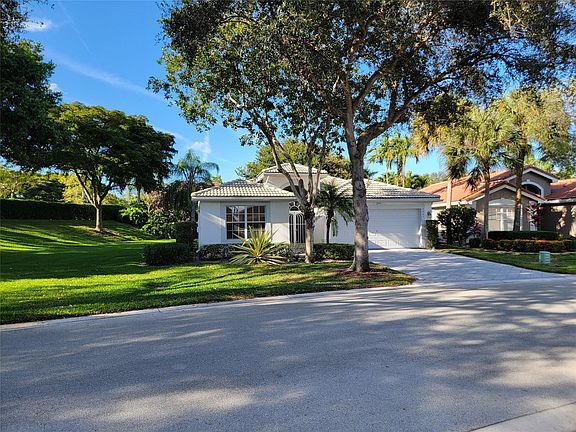4th image of 7440 Morocca Lake Drive