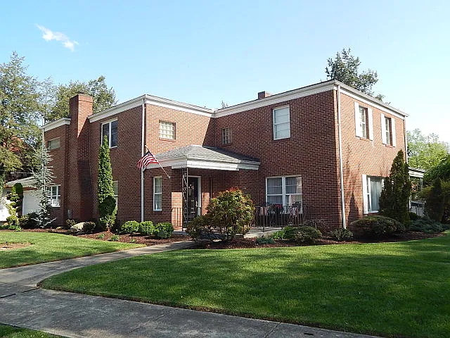 1554 22nd St photo 1