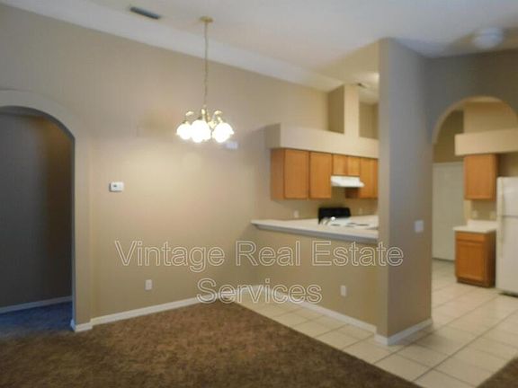 5th image of 12920 Fieldmoor Ct