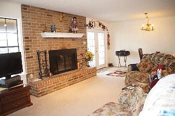 2nd image of 2817 W Fm 696