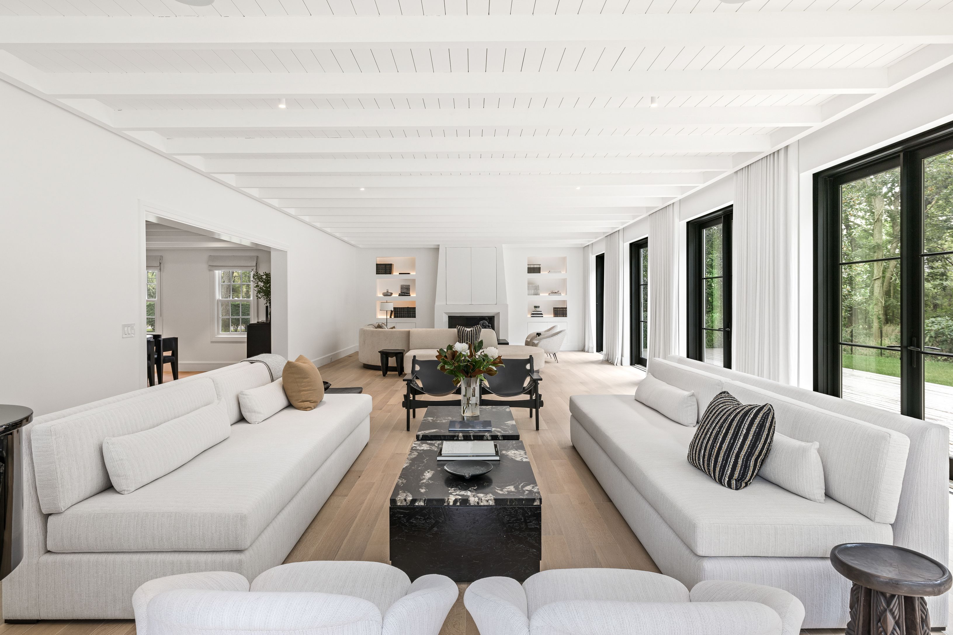 422 Scuttle Hole Rd, Water Mill, NY 11976 Out East