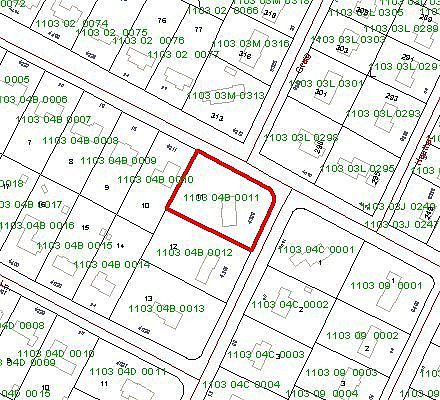 Large corner lot, grid location