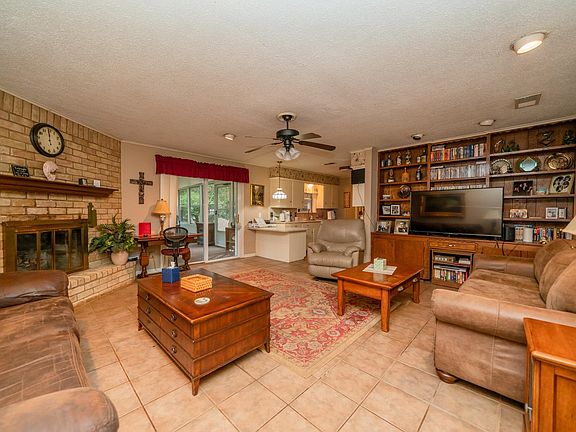 5th image of 3105 Kathleen Dr