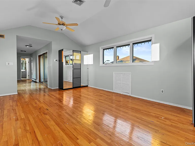 115 Maryland Ave — Photo 22
