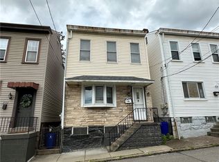 2104 Straubs Ln, Pittsburgh, PA 15212