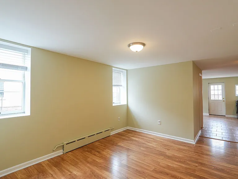 1627 S 10th St #2 — Photo 10