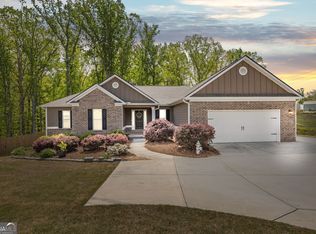 321 McMillian Ct, Winder, GA 30680