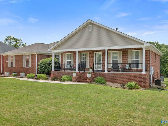 2nd image of 231 Dove Hollow Dr
