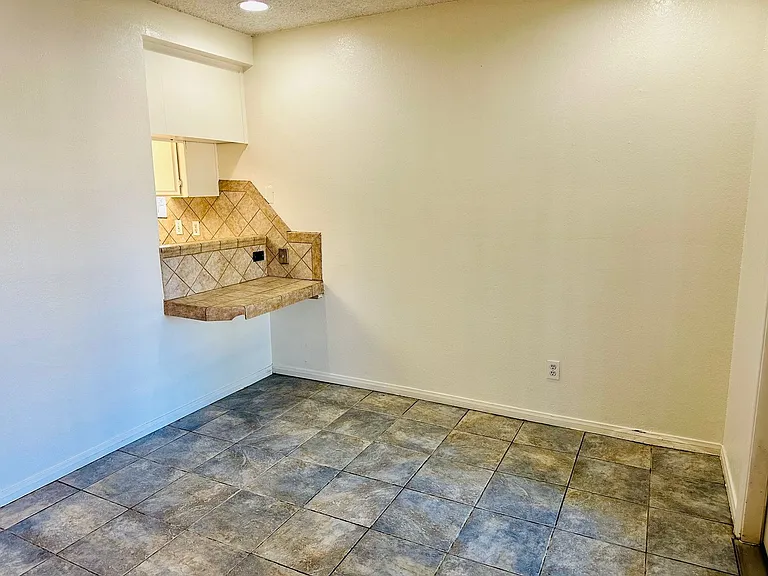 7578 Paisley Ave — Photo 21