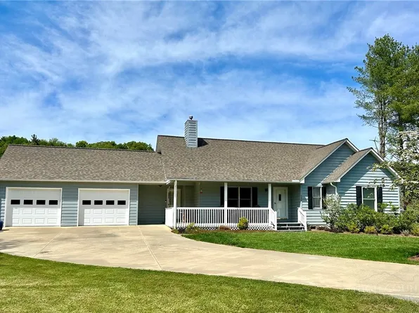 230 Rocky Creek Court, Jefferson, NC 28640