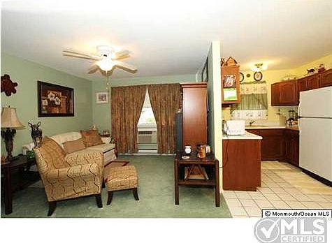 5th image of 3B Valley Forge Dr