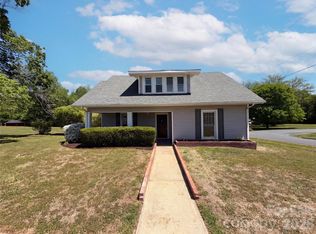 215 S Ferry Rd, New London, NC 28127