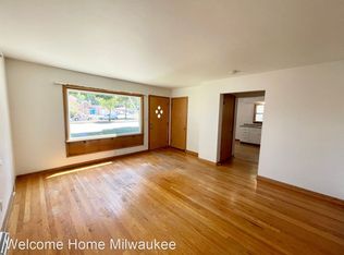 3567 S Chase Ave, Milwaukee, WI 53207