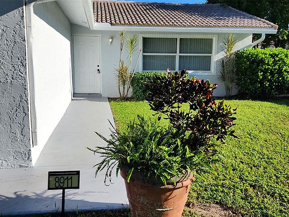 3rd image of 8911 NW 25th Court