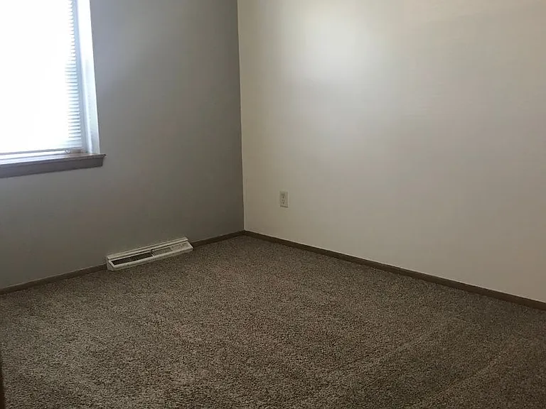 734 Fairwood Dr — Photo 5