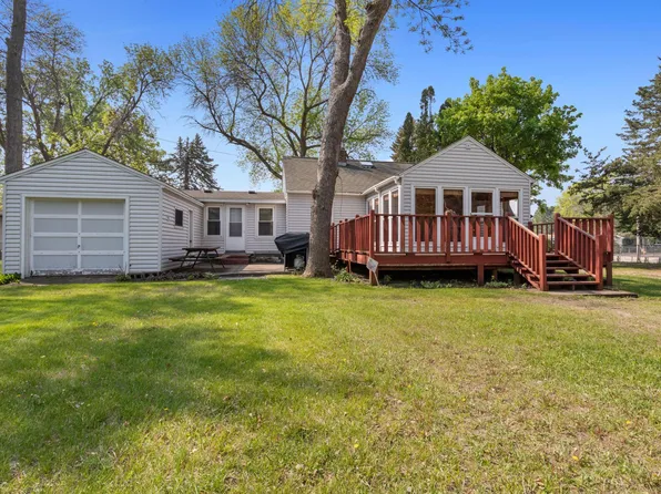 1533 Onondaga St NE, Fridley, MN 55432