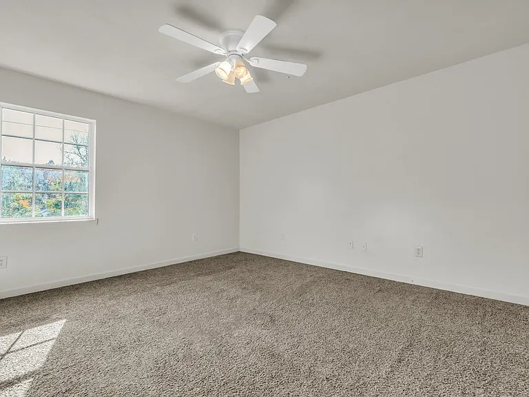 1301 Louisville St — Photo 13