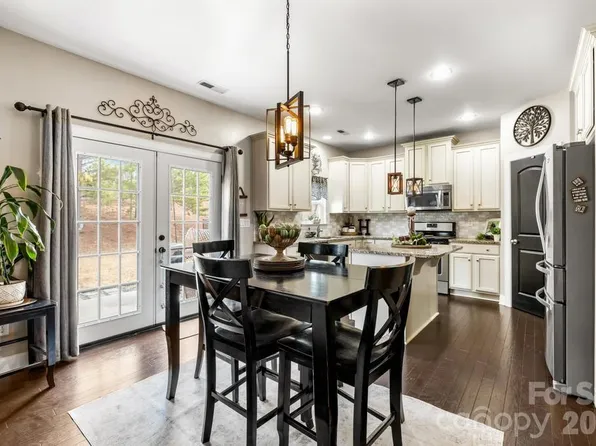 1007 Hamil Ridge Dr, Waxhaw, NC 28173