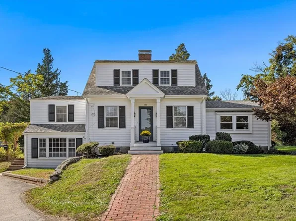 188 Hull St, Hingham, MA 02043