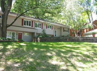 2505 Timber Dr, Cedar Falls, IA 50613