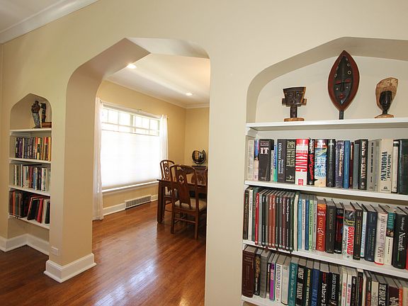 5th image of 711 Bonnie Brae Pl