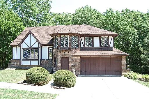811 Houston St photo 1