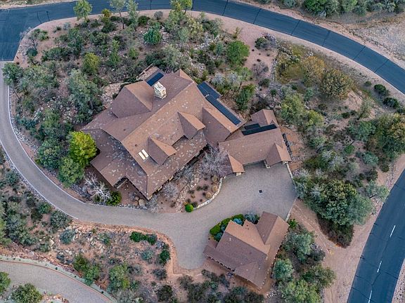 3rd image of 2401 E Rim Club Dr