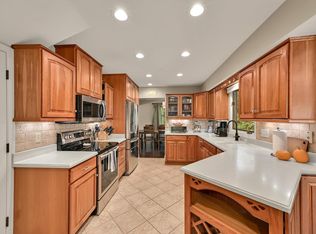 21400 Lancelot DRIVE, Brookfield, WI 53045