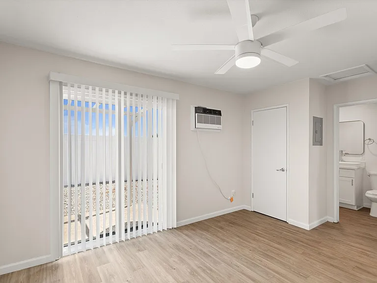 Vista Palms Apartment Homes- Yucaipa, CA — Photo 21