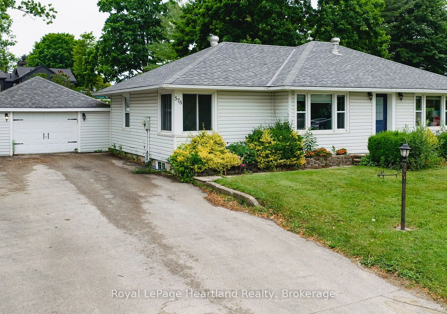 3 bed, $2,000 — Photo 2