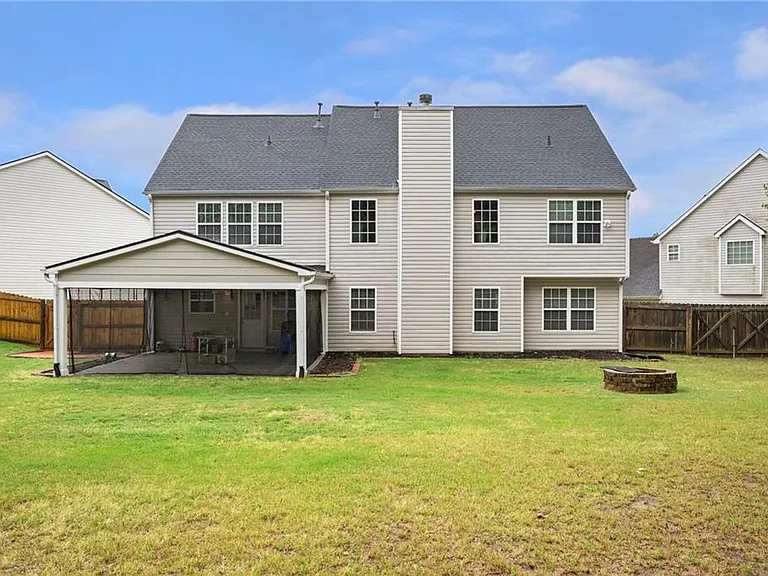 709 Roxholly Ln — Photo 32