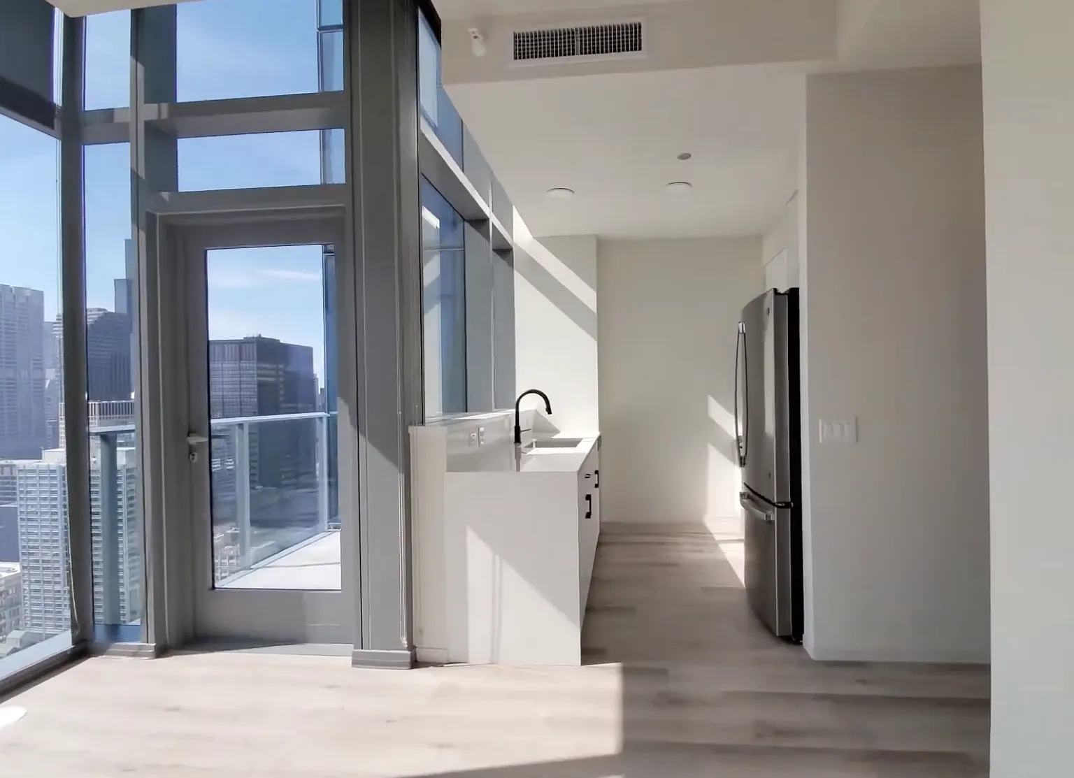 1 bed, 740 sqft, $3,450 — Photo 2