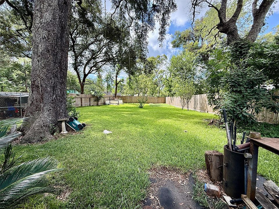 25th image of 409 Oak Dr