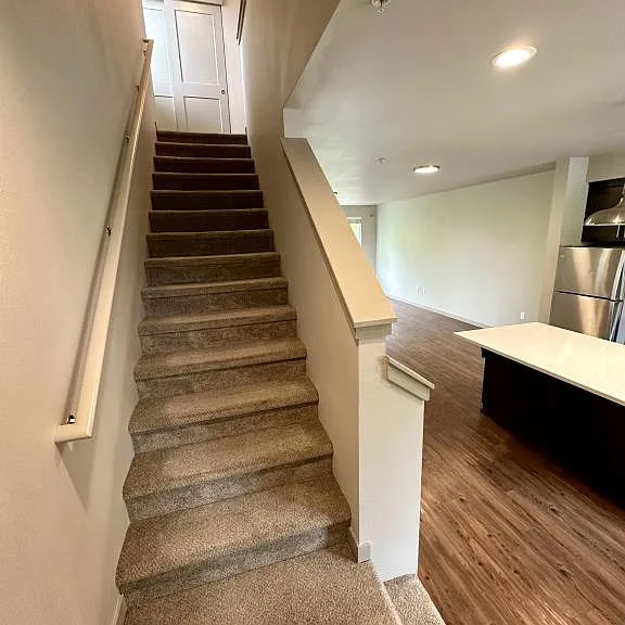 Oregon St Townhomes — Photo 10