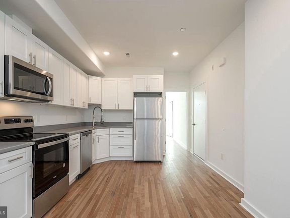 2nd image of 725 N 39th St #2