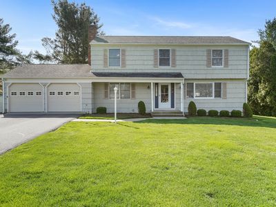 7 Far Horizons Drive, Bethel, CT, 06801
