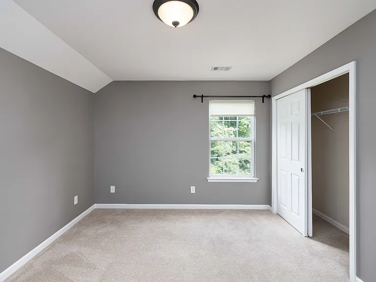1204 Beech Hollow Dr — Photo 26