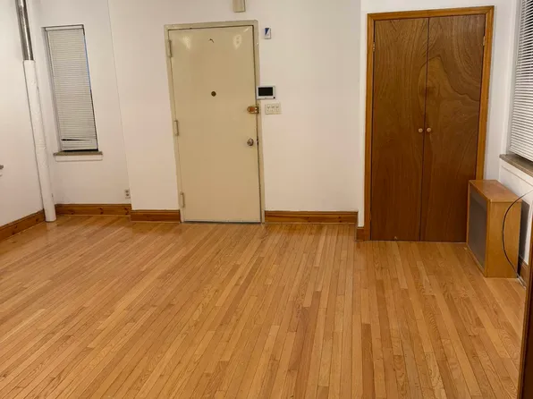 18 Mott Street image 1 of 8