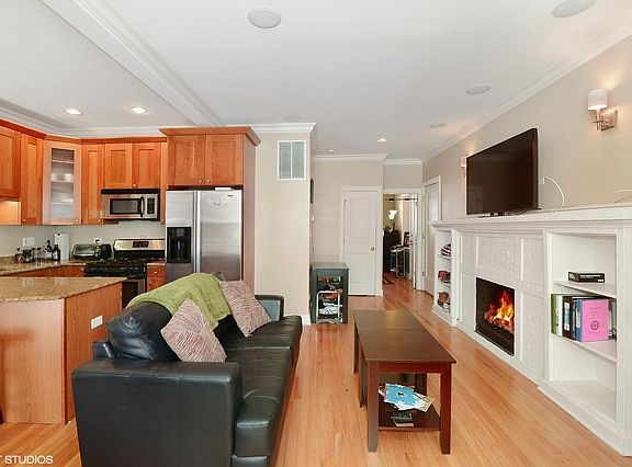 3rd image of 2707 N Mildred Ave APT 1A