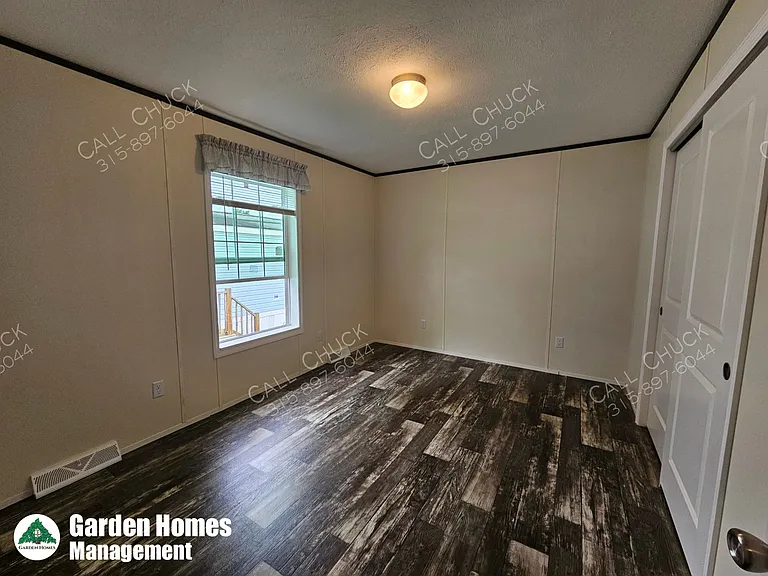401 Peck Rd #13 — Photo 7