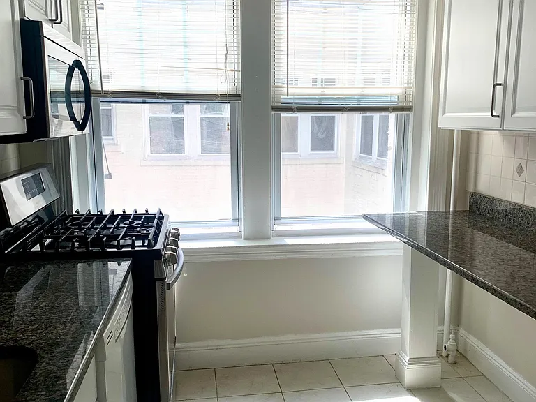 339 S Huntington Ave #6 — Photo 10