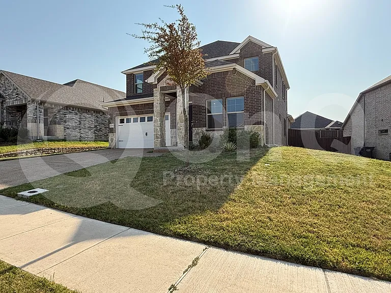 1508 Lannon Ln — Photo 2