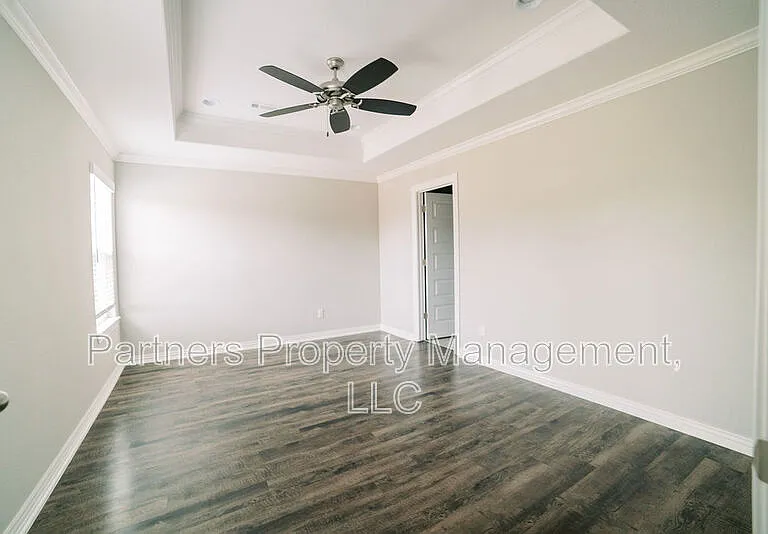 372 Canada Dr — Photo 8