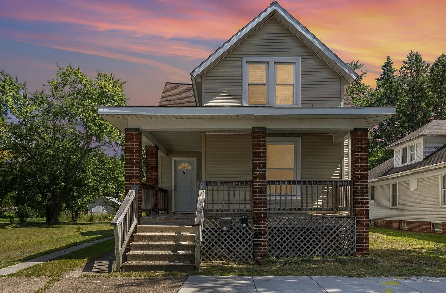 116 Hancock Ave photo 1