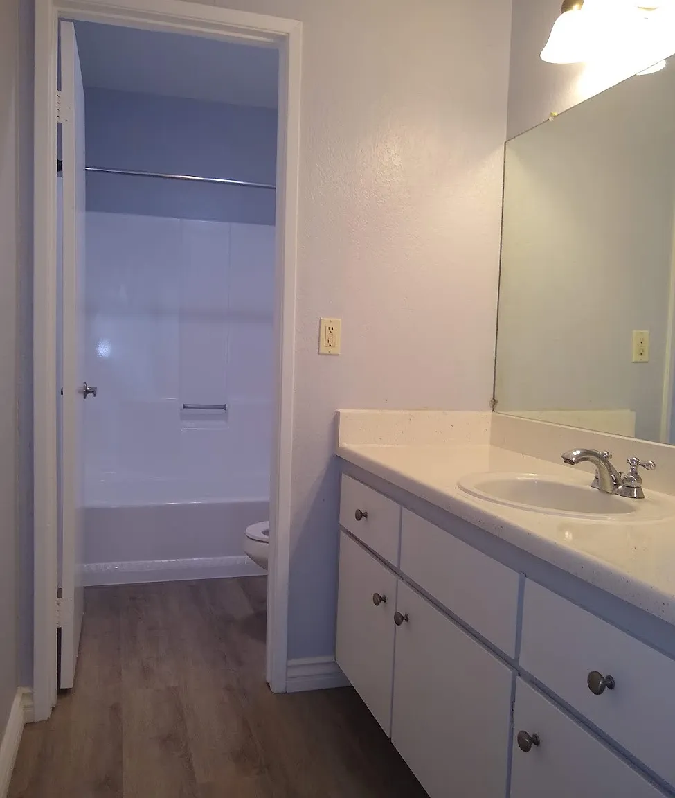 1345 Cabrillo Park Dr — Photo 4
