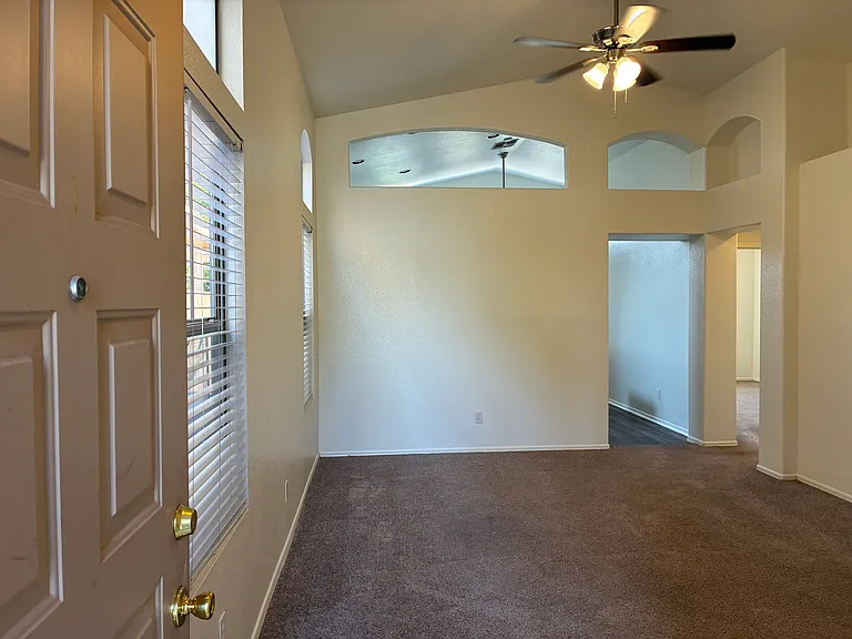 1319 W Escuda Rd — Photo 4