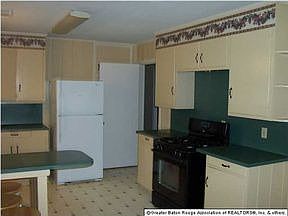 2nd image of 3435 Lone Oak Dr
